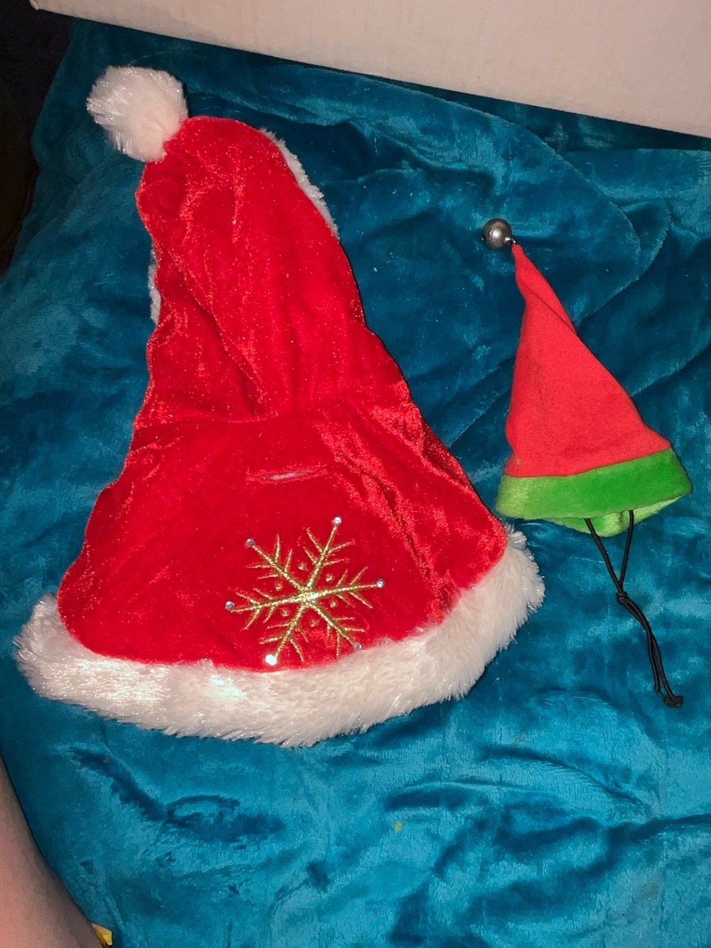 2pc Red Santa pet nwot loose stock pet Costume & xs smallwith Snowflake Accent